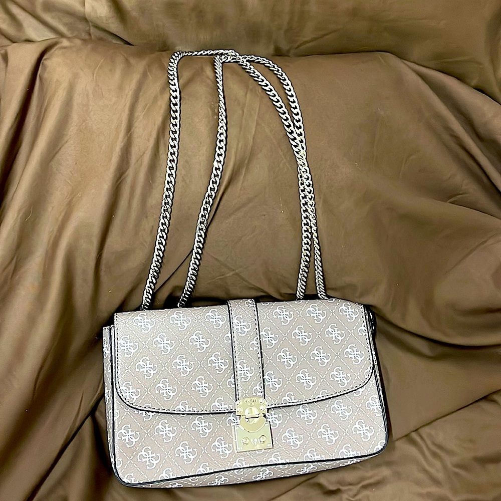 Guess over the shoulder handbag